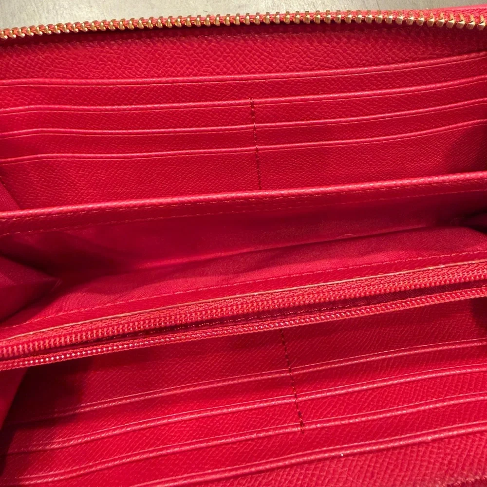 Authentic Coach Quilted Red Wallet - Picture 4 of 10